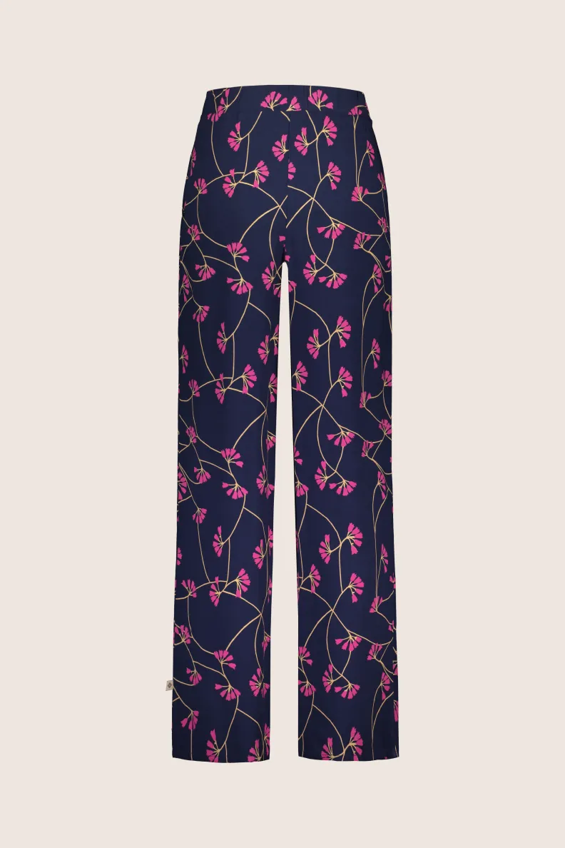 Flowy Trousers, Clematics