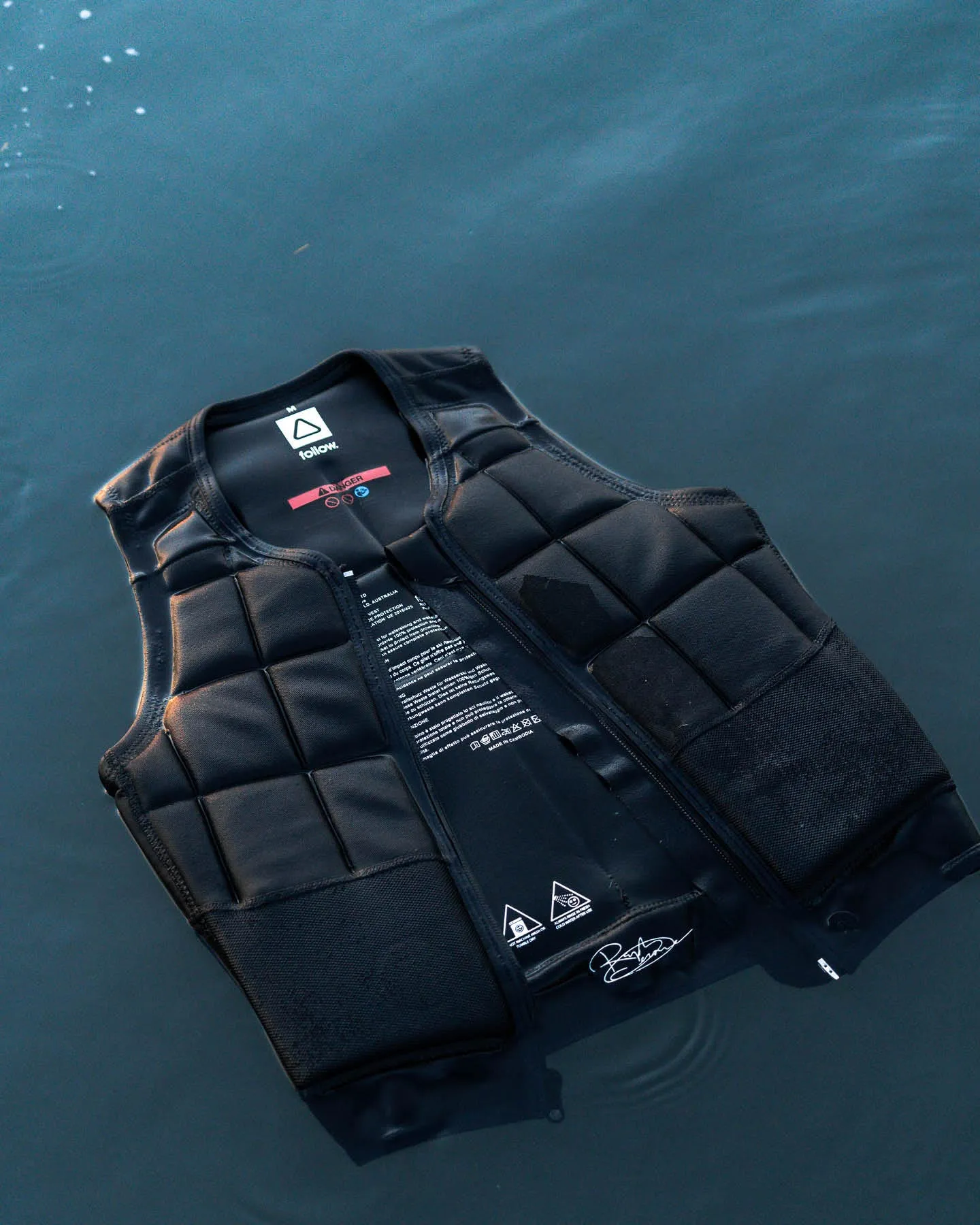 Follow RD Impact Vest - Black