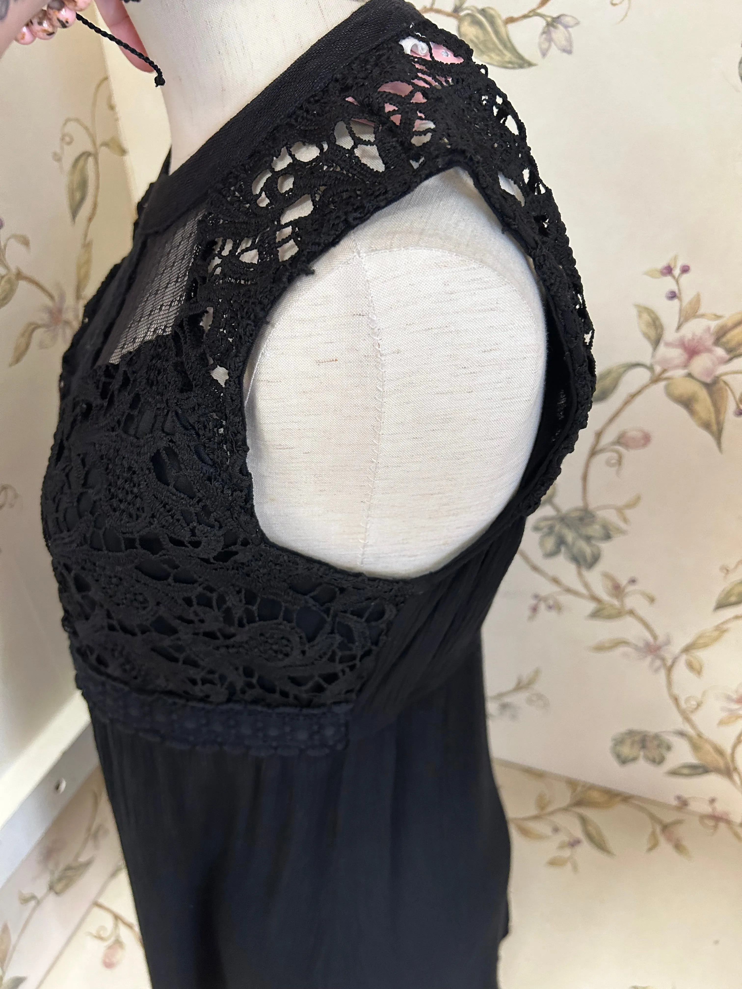 Maurices black Tops, medium