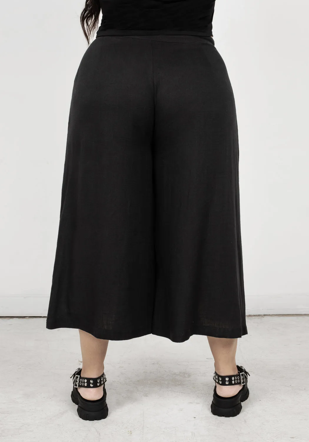 Mildred Flowy Crop Trousers