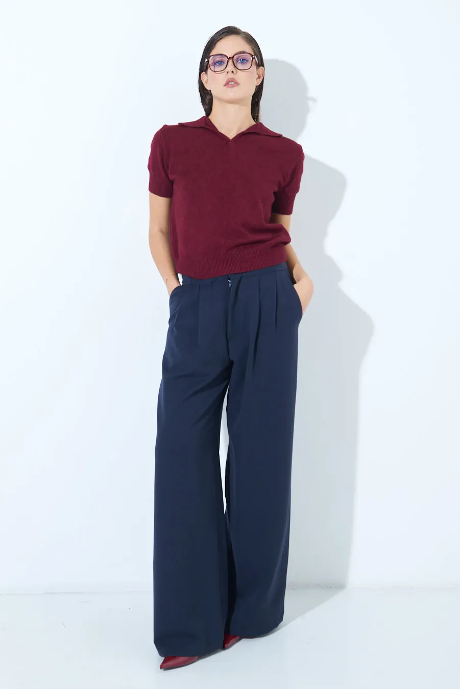 Wide-leg pleated trousers wholesale