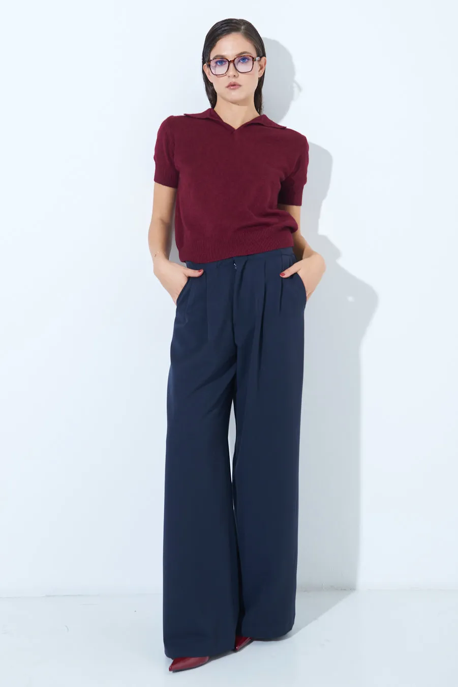 Wide-leg pleated trousers wholesale